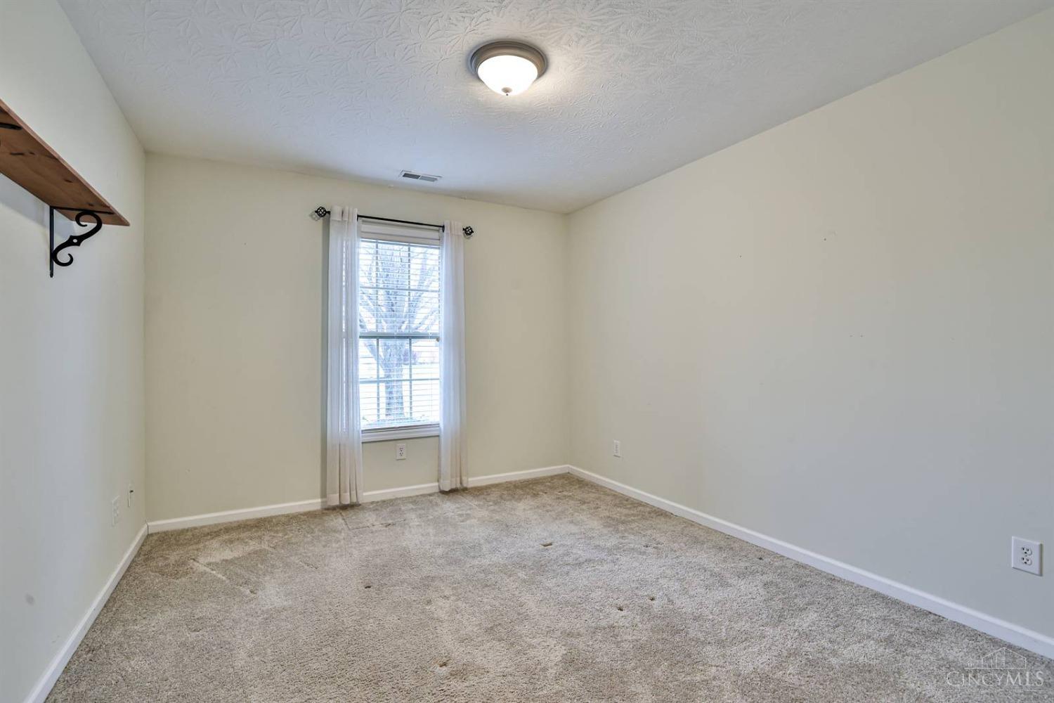 806 Carriage Lane, Trenton, Ohio image 20