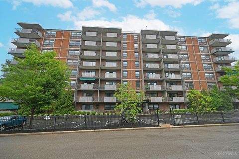 Photo of 1815 Wm H Taft Road #301, Cincinnati, OH 45206 (MLS # 1869196)