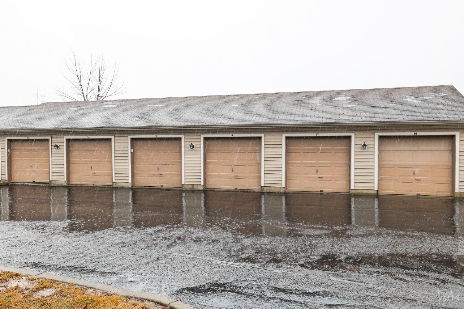 11555 Regency Square Court #2, Colerain Twp, Ohio image 25