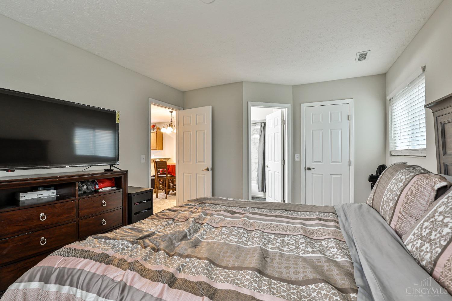 11555 Regency Square Court #2, Colerain Twp, Ohio image 14