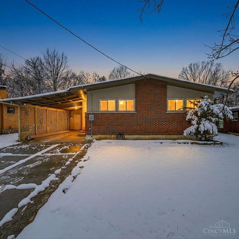 Photo of 8965 Fontainebleau Terrace, Springfield Township, OH 45231 (MLS # 1862905)