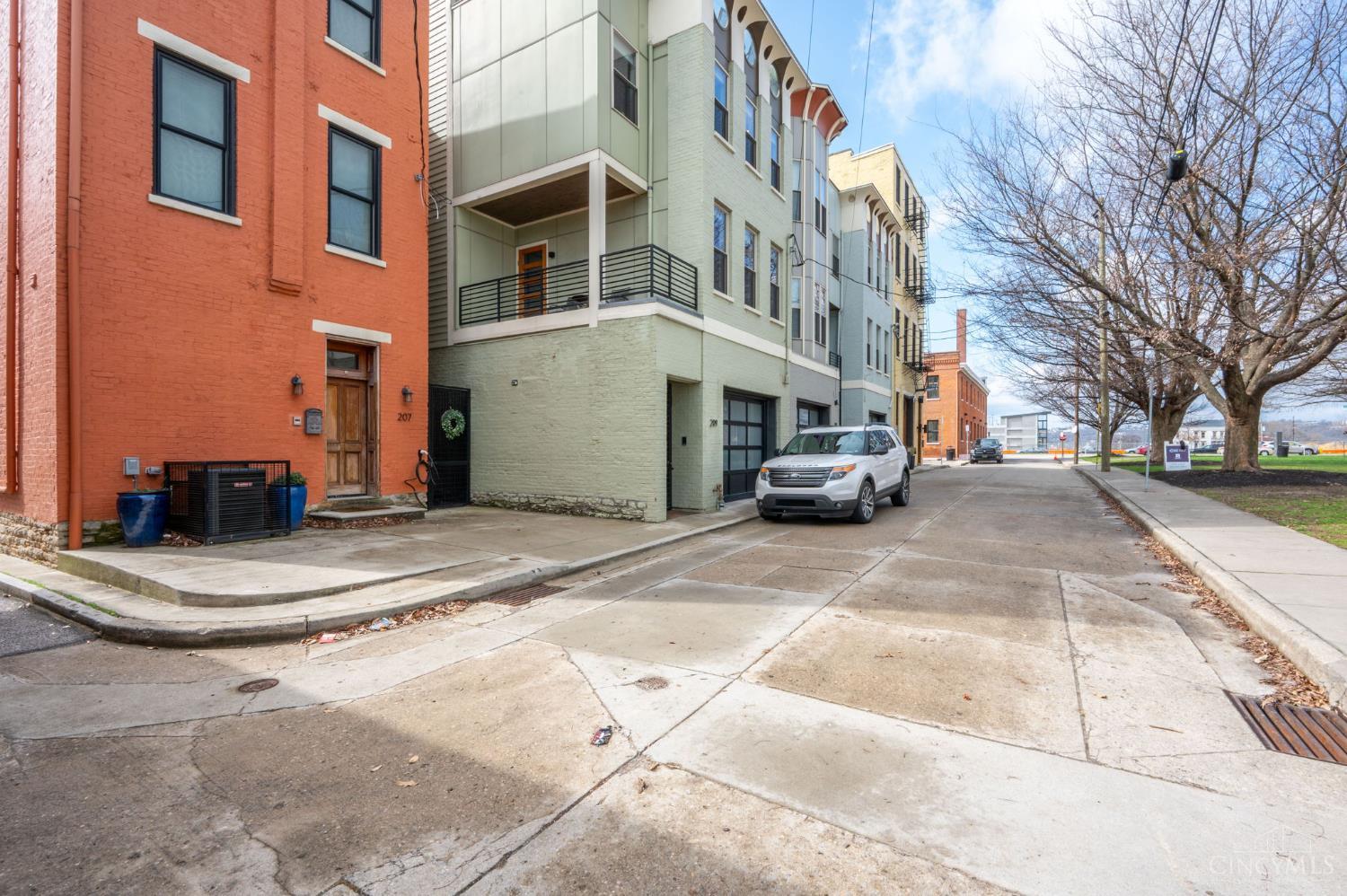 207 Kemp Alley