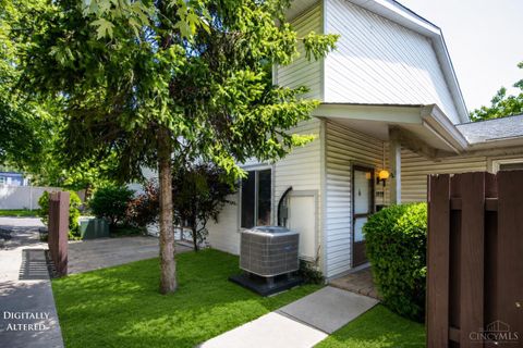Condo For Sale - 1028 E Crescentville Road<br/> Butler County, West Chester, OH 45246