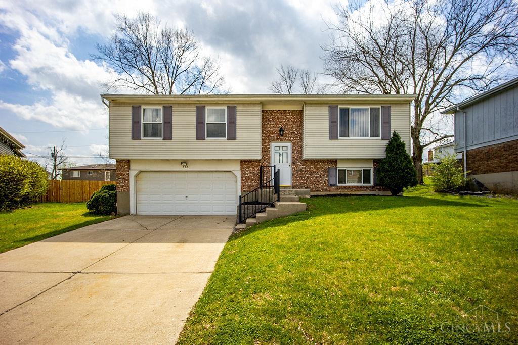 328 Clareknoll Court