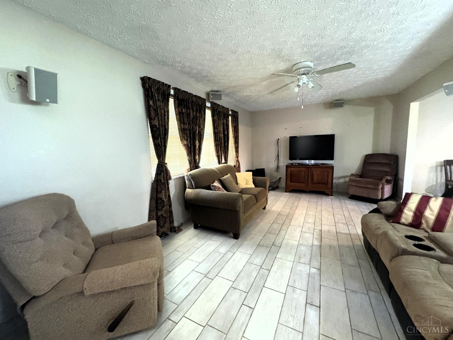 4186 Runningfawn Drive