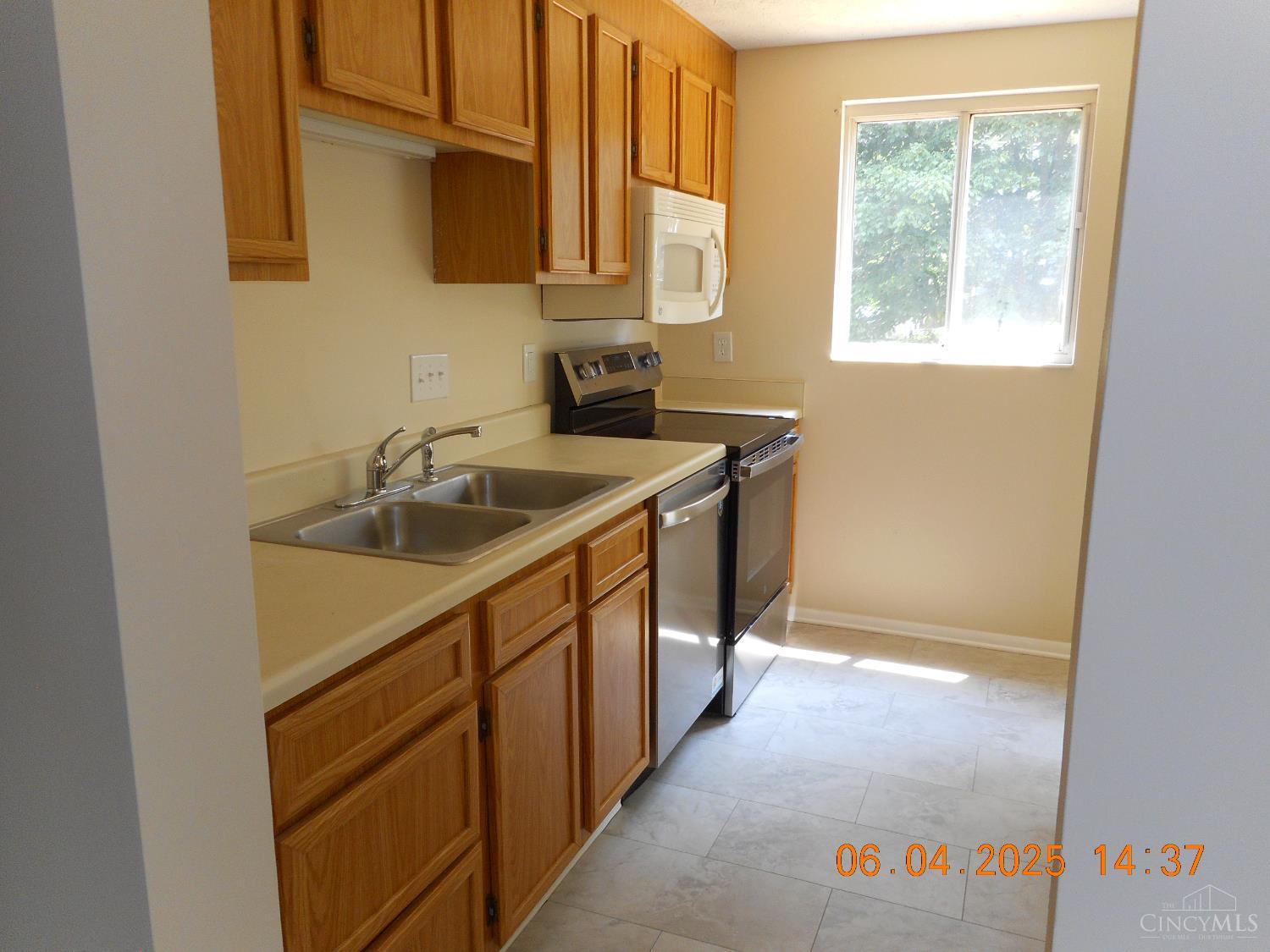3283 Paprika Court, Colerain Twp, Ohio image 14