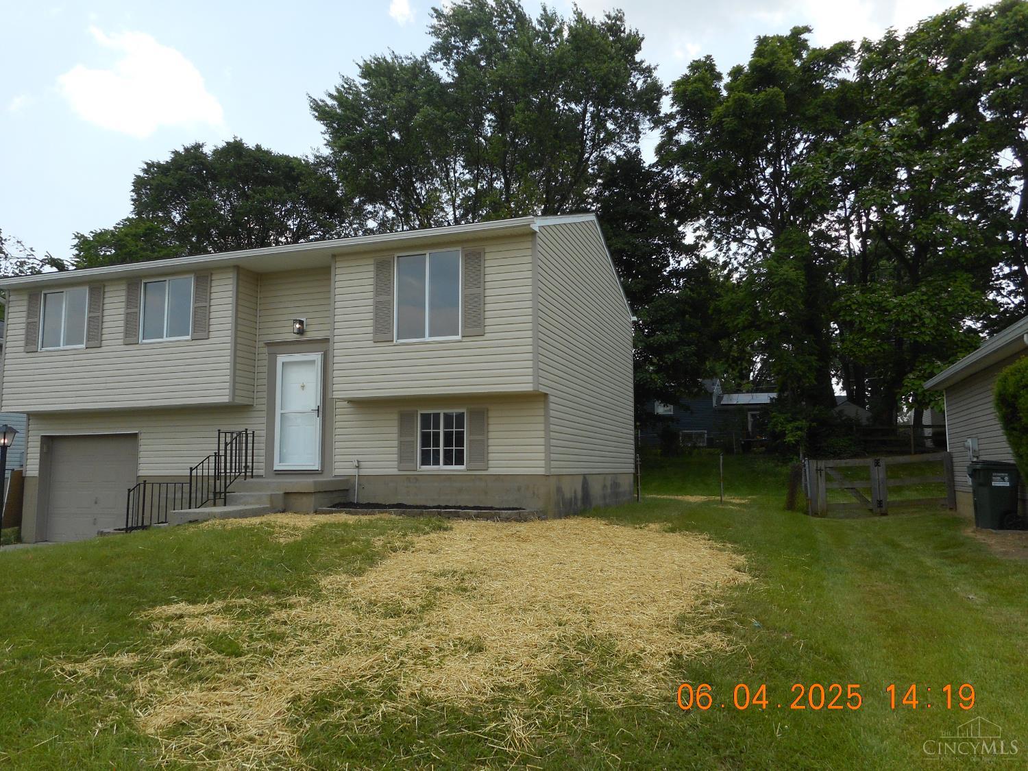3283 Paprika Court, Colerain Twp, Ohio image 2
