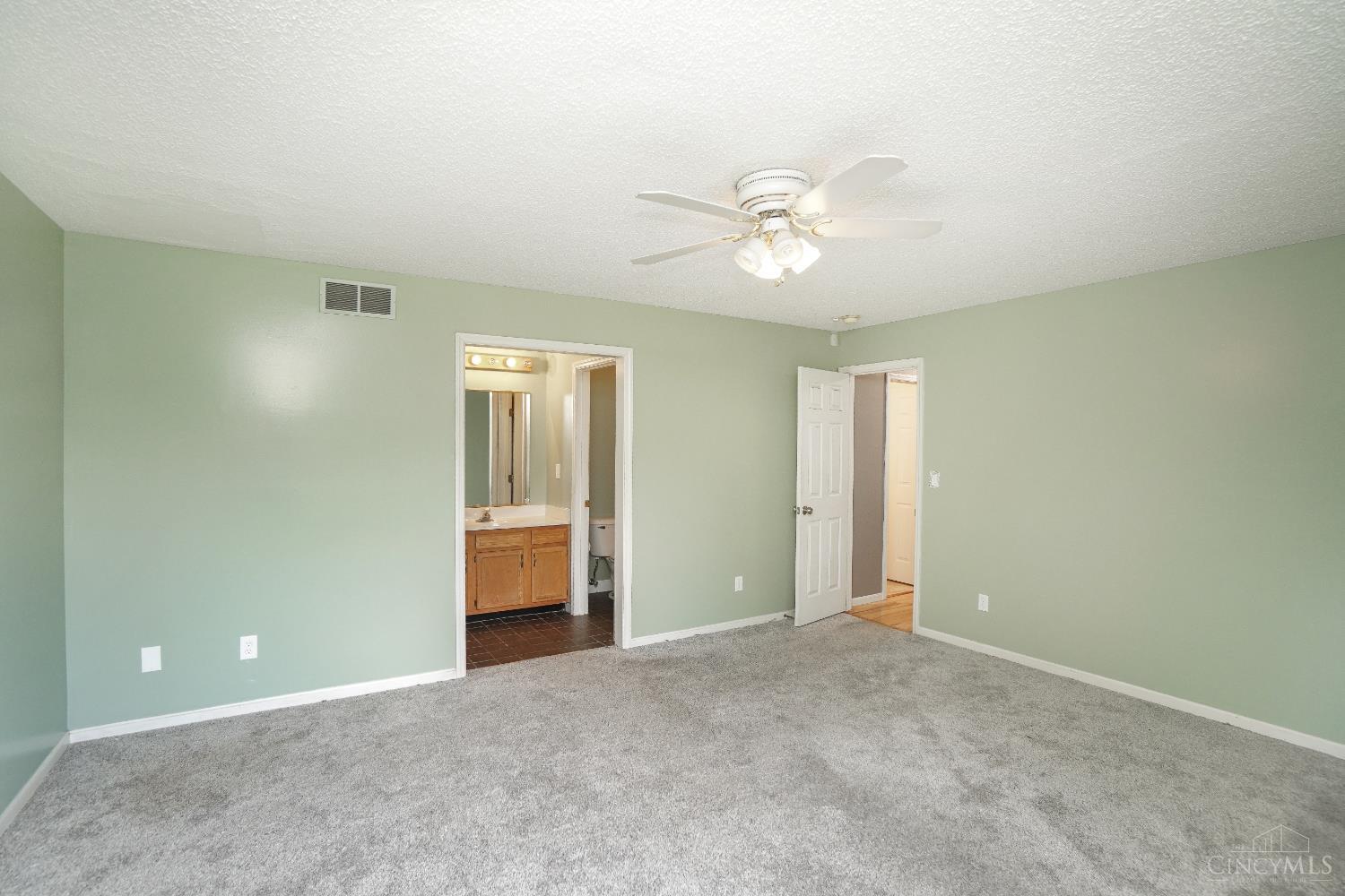 8107 Serenity Lake Drive, Liberty Twp, Ohio image 22