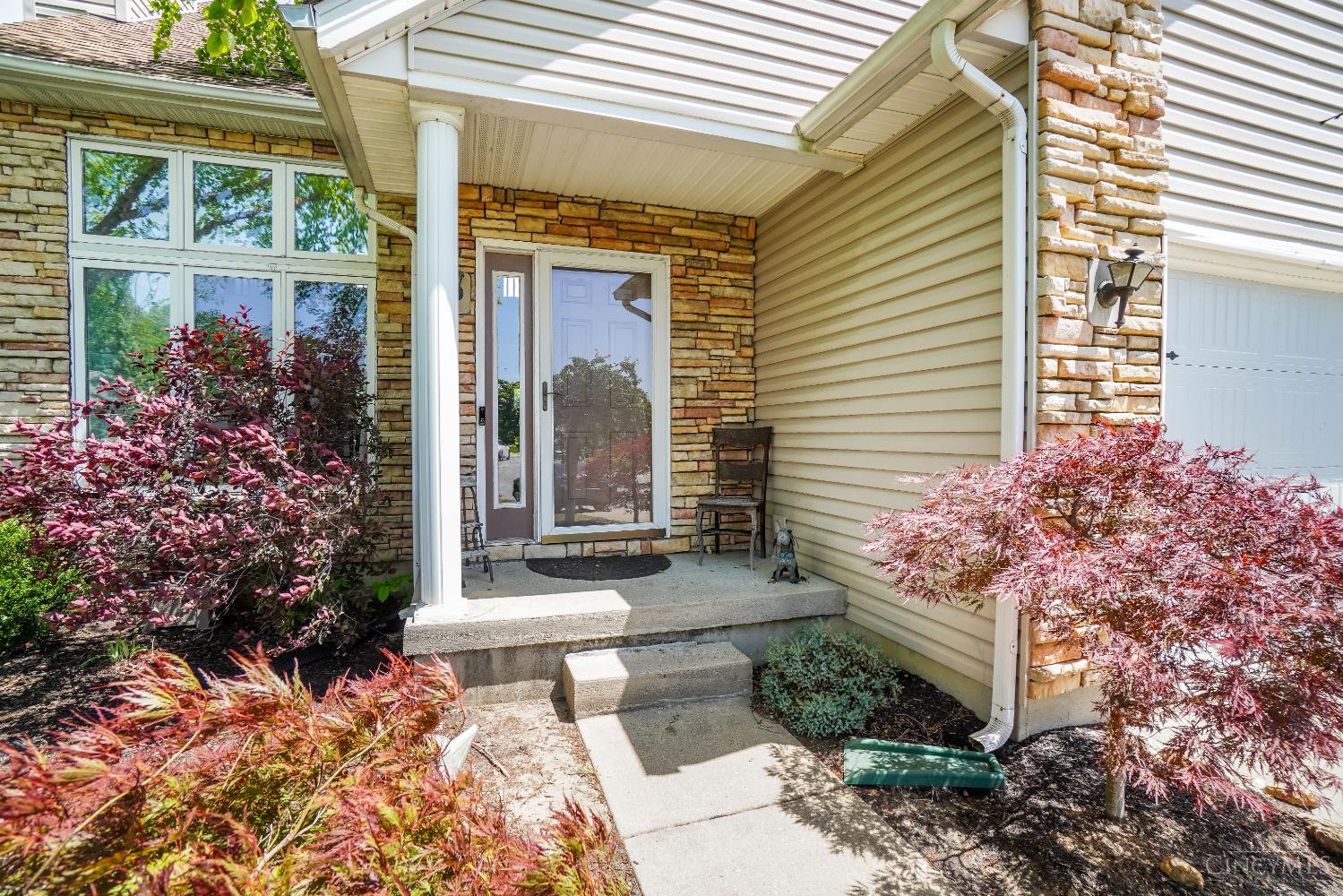 8107 Serenity Lake Drive, Liberty Twp, Ohio image 3