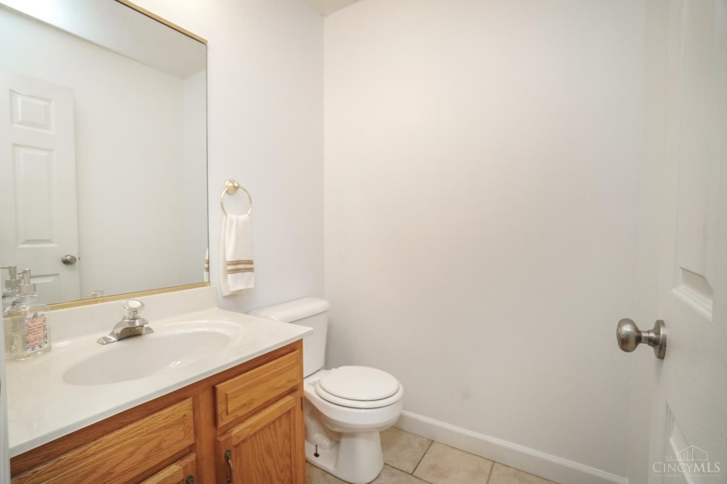 8107 Serenity Lake Drive, Liberty Twp, Ohio image 20