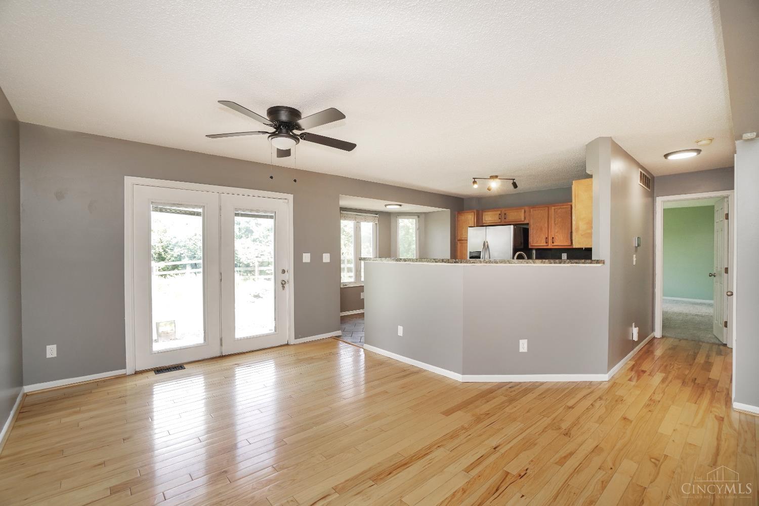 8107 Serenity Lake Drive, Liberty Twp, Ohio image 12