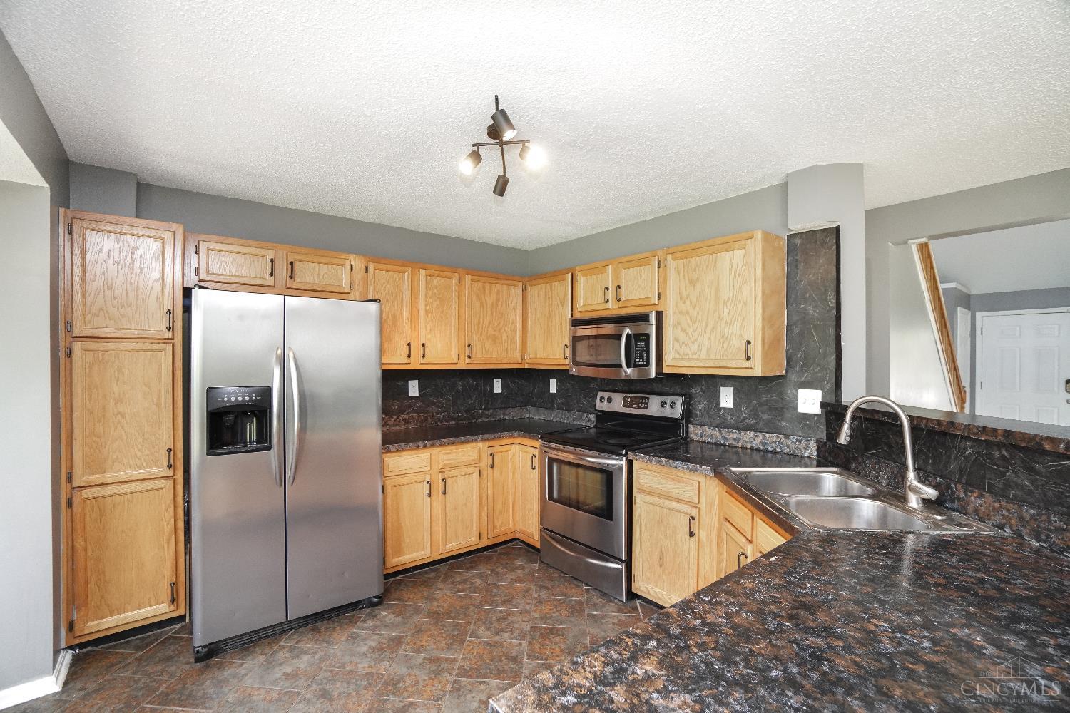 8107 Serenity Lake Drive, Liberty Twp, Ohio image 14