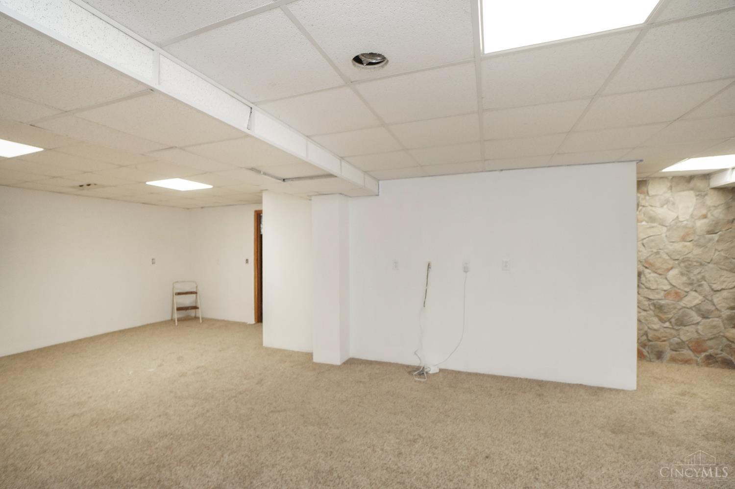 8107 Serenity Lake Drive, Liberty Twp, Ohio image 35