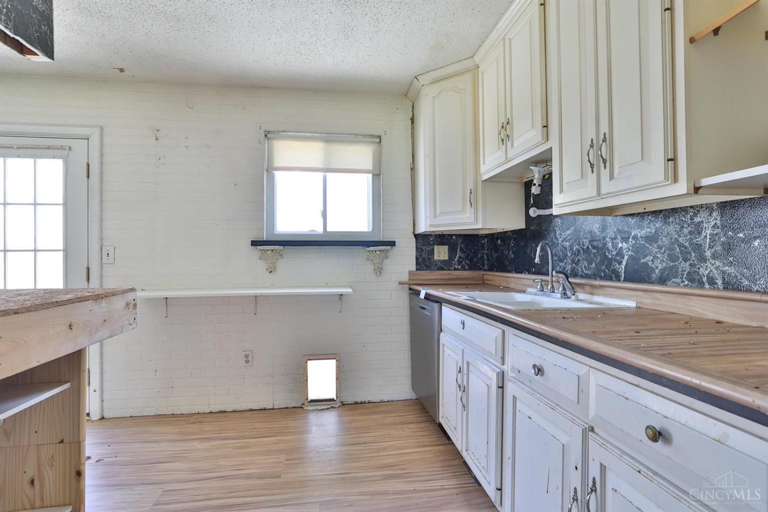 11328 Templeton Drive, Colerain Twp, Ohio image 12