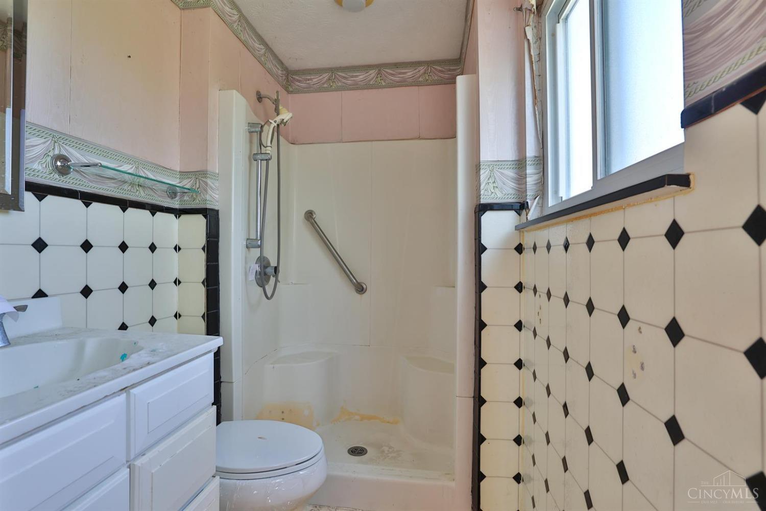 11328 Templeton Drive, Colerain Twp, Ohio image 21