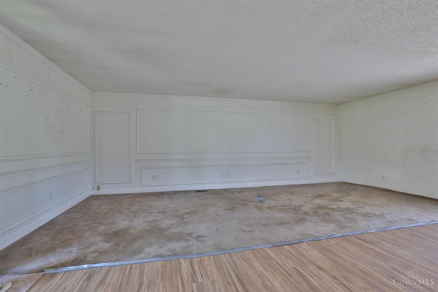 11328 Templeton Drive, Colerain Twp, Ohio image 4
