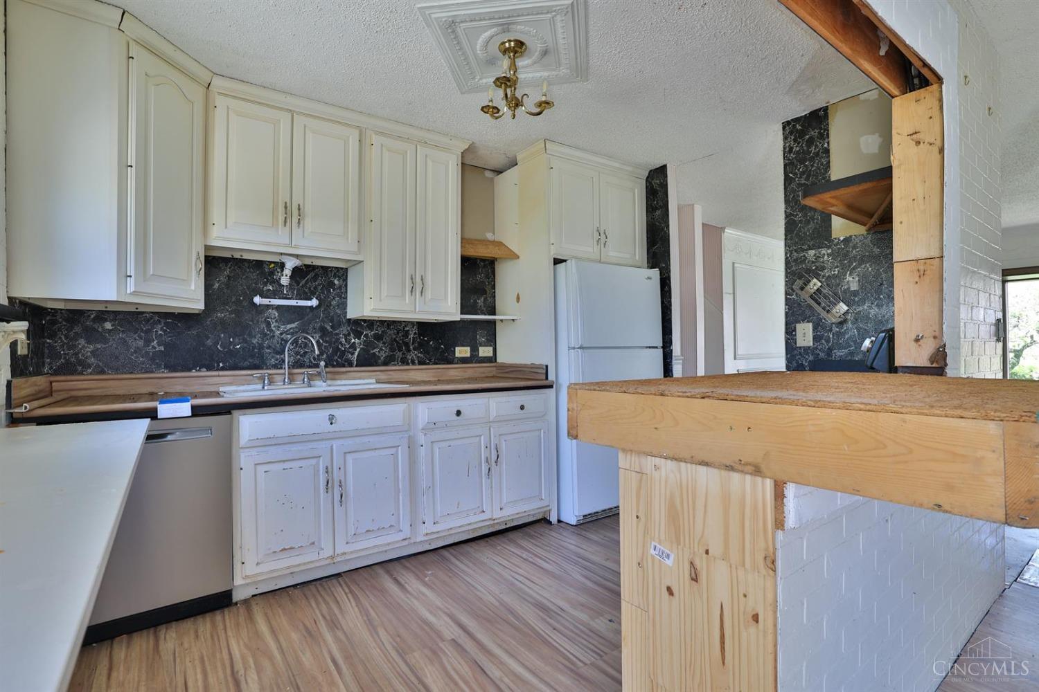 11328 Templeton Drive, Colerain Twp, Ohio image 11