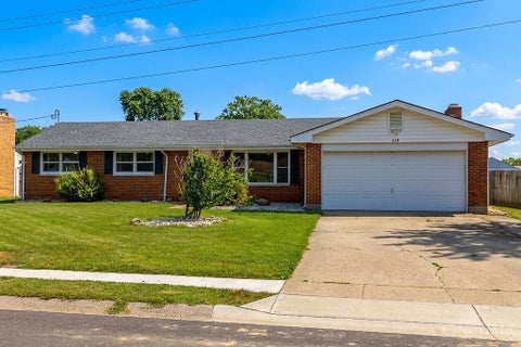 Homes For Sale - 418 E Aberdeen Drive<br/> Butler County, Trenton, OH 45067