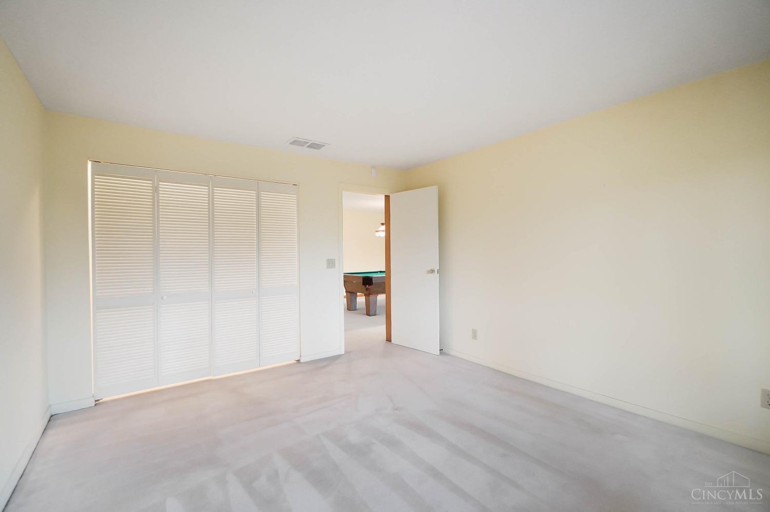 47 Carpenters Ridge Rdg, Blue Ash, Ohio image 49