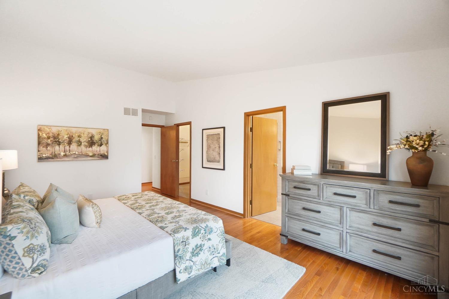 47 Carpenters Ridge Rdg, Blue Ash, Ohio image 32