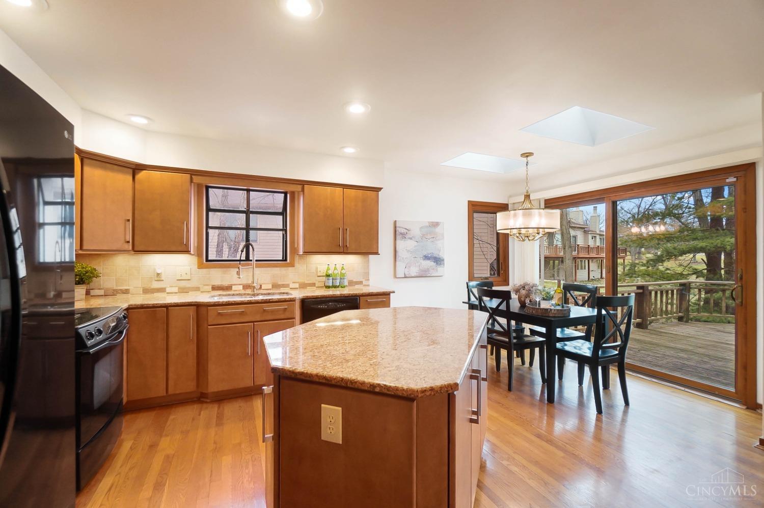 47 Carpenters Ridge Rdg, Blue Ash, Ohio image 21