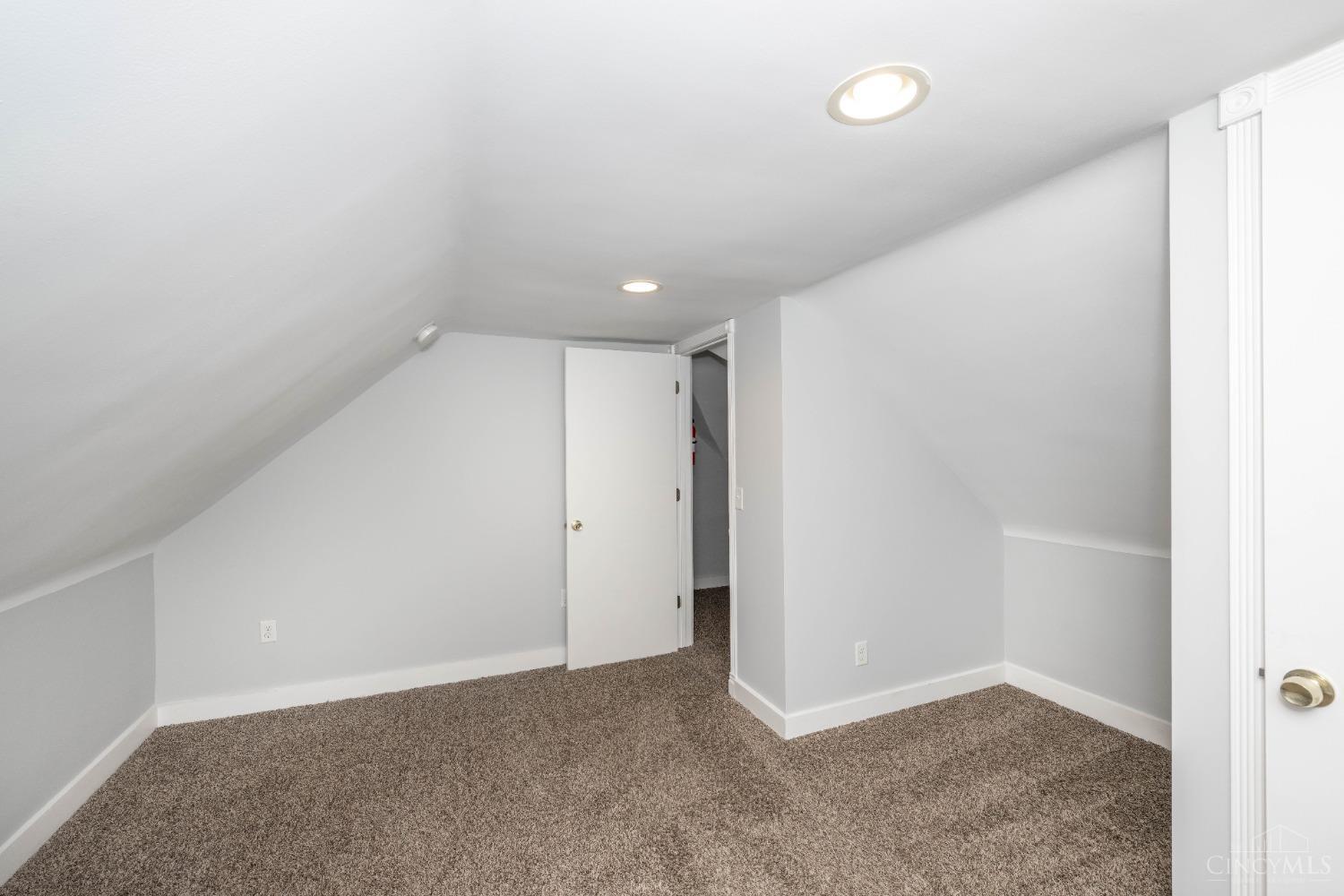 3954 Spencer Avenue, Norwood, Ohio image 21