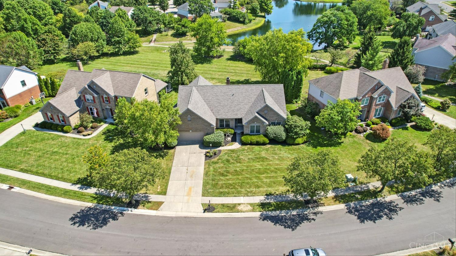 6831 Parklake Drive