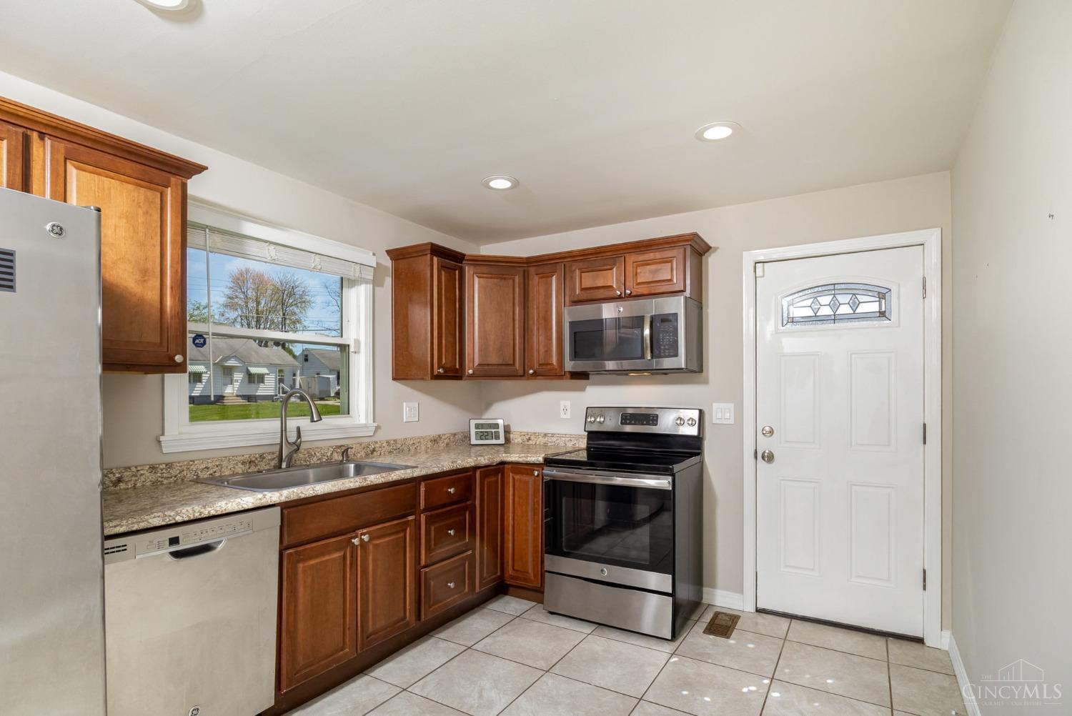 5897 Cook Road, Milford, Ohio image 7