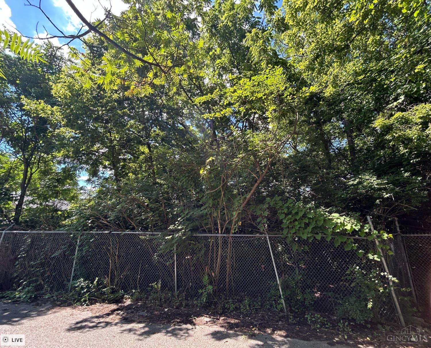 635 Manitou Street