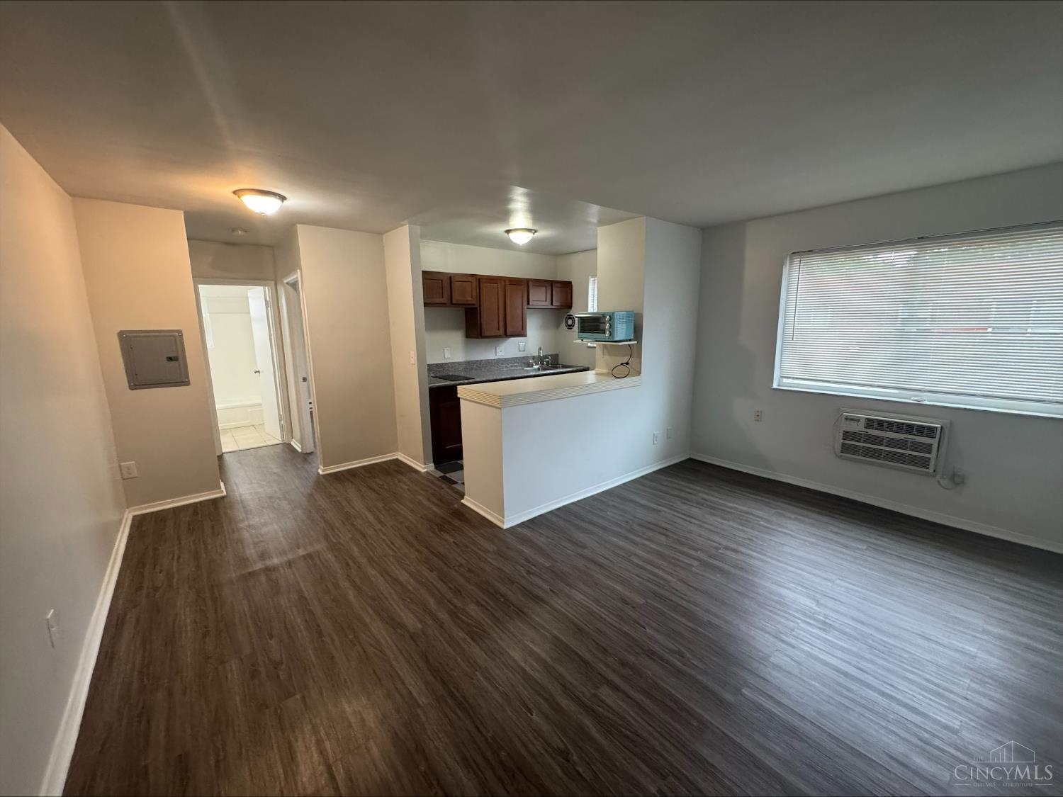 Cincinnati, Ohio 45229, United States, 1 Bedroom Bedrooms, ,1 BathroomBathrooms,Residential,Active,211032