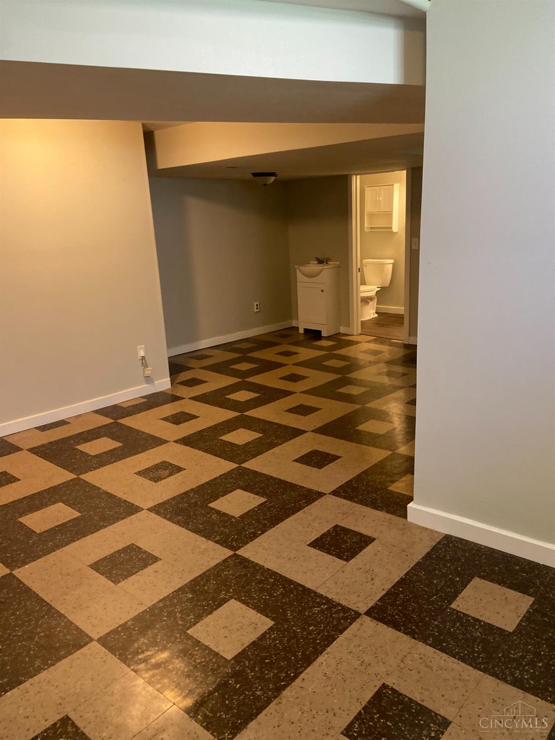 5523 Lester Road, Cincinnati, Ohio image 30