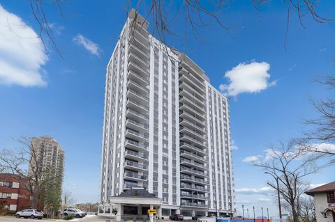 Photo of 2200 Victory Parkway #806, Cincinnati, OH 45206 (MLS # 1869632)