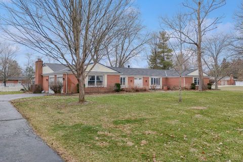 Photo of 432 Greensboro Drive, Washington Township, OH 45459 (MLS # 1870162)