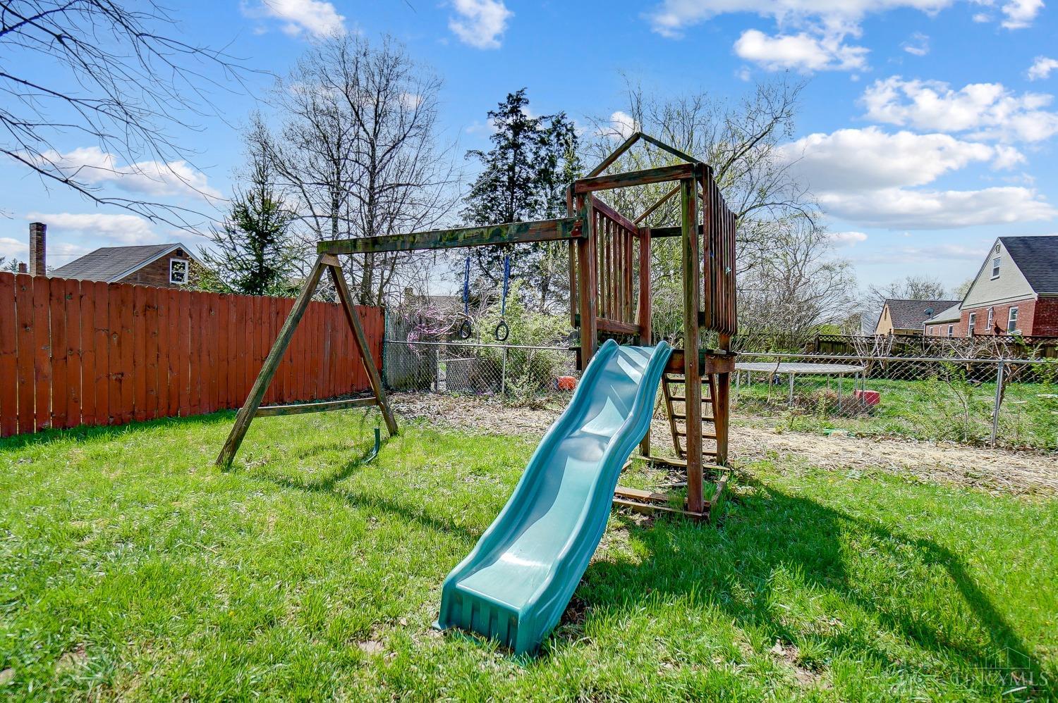 8352 Lyness Drive, Colerain Twp, Ohio image 41