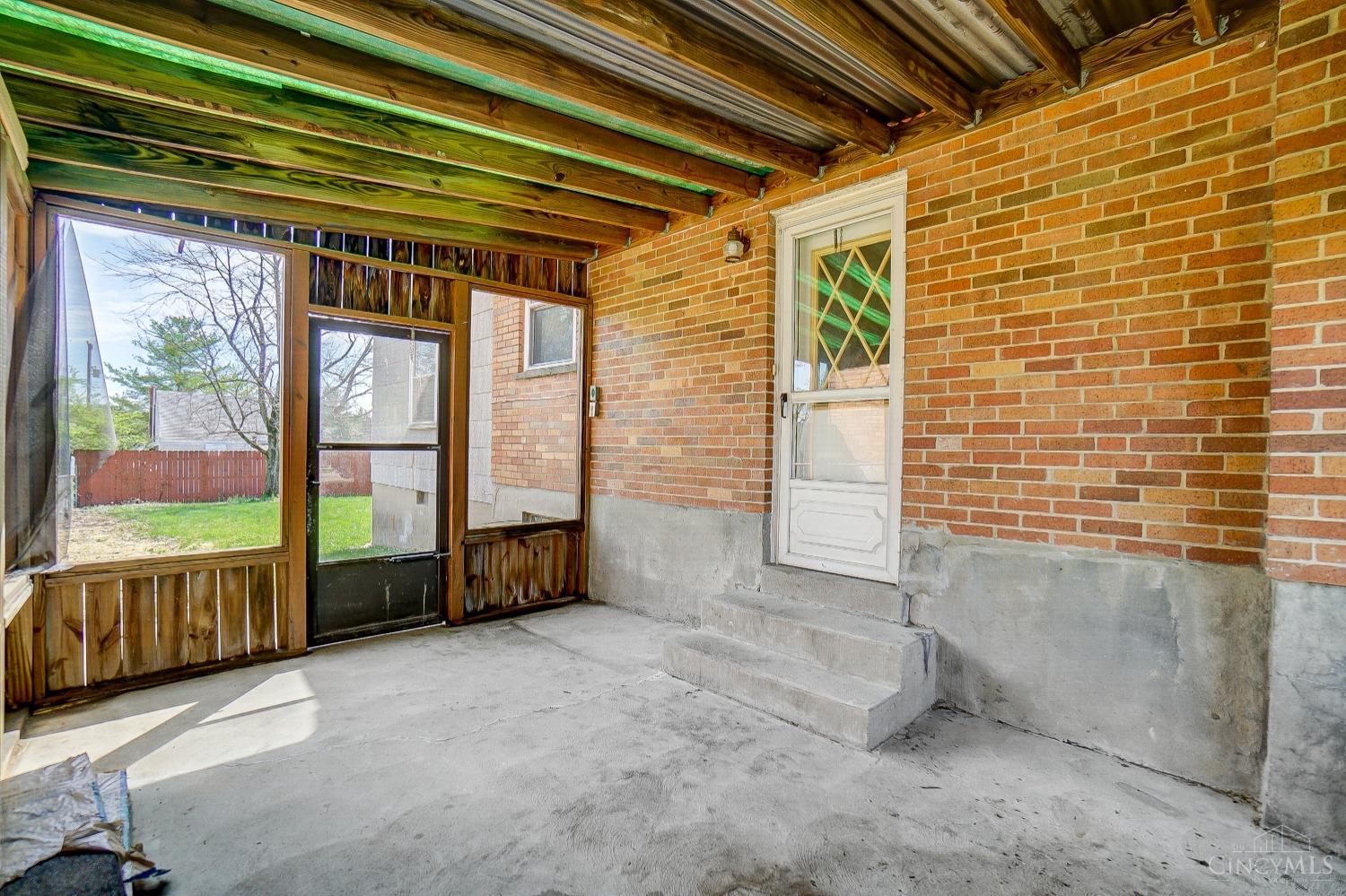 8352 Lyness Drive, Colerain Twp, Ohio image 38