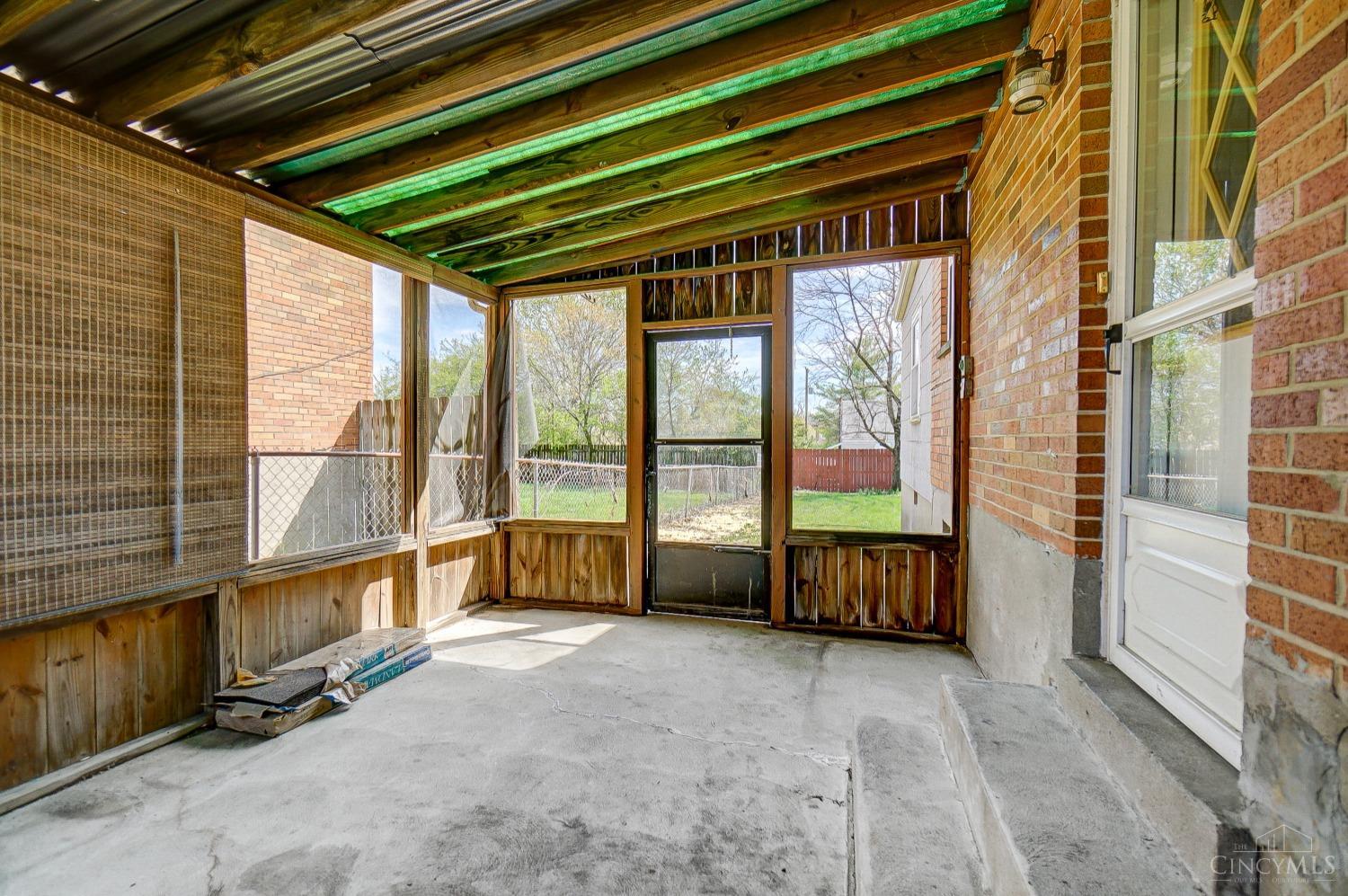 8352 Lyness Drive, Colerain Twp, Ohio image 37