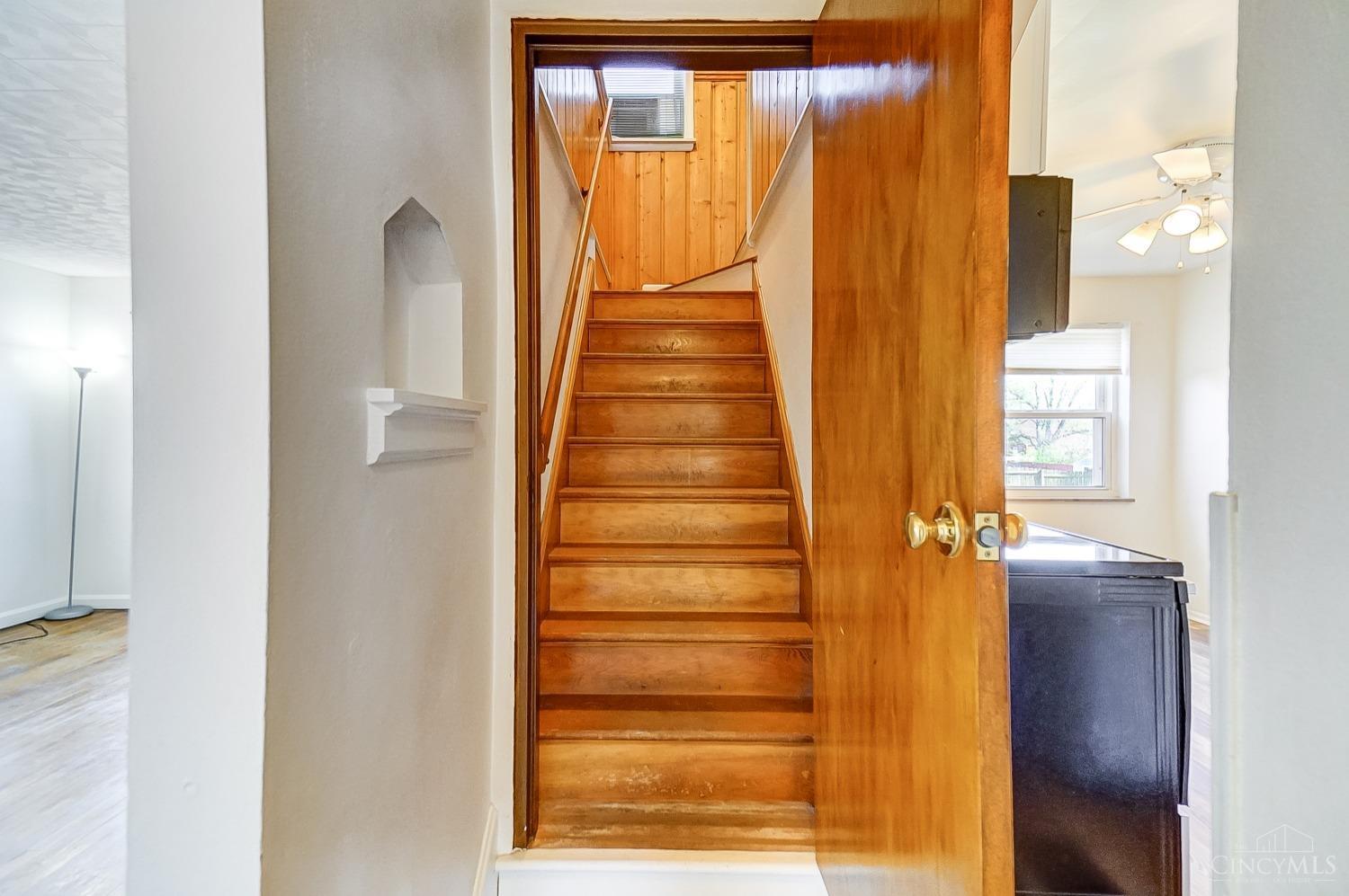 8352 Lyness Drive, Colerain Twp, Ohio image 23