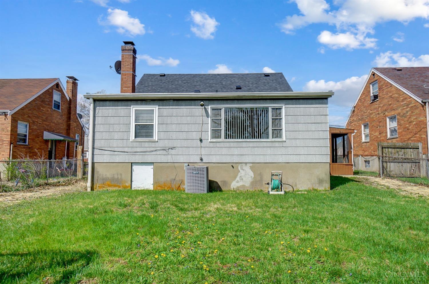8352 Lyness Drive, Colerain Twp, Ohio image 34