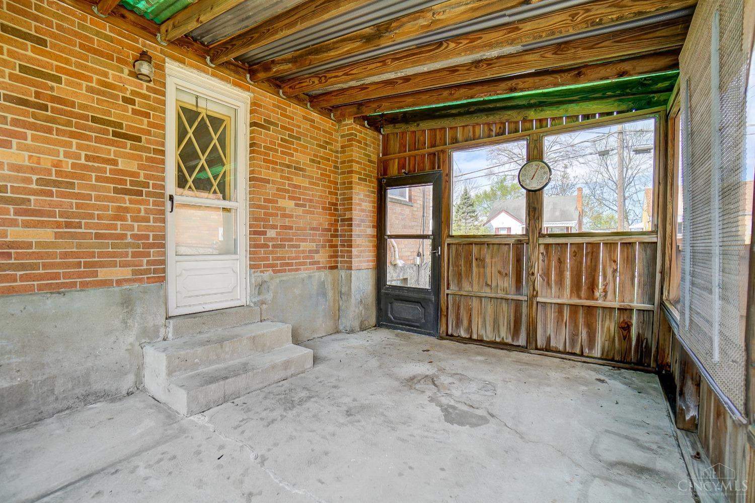 8352 Lyness Drive, Colerain Twp, Ohio image 39