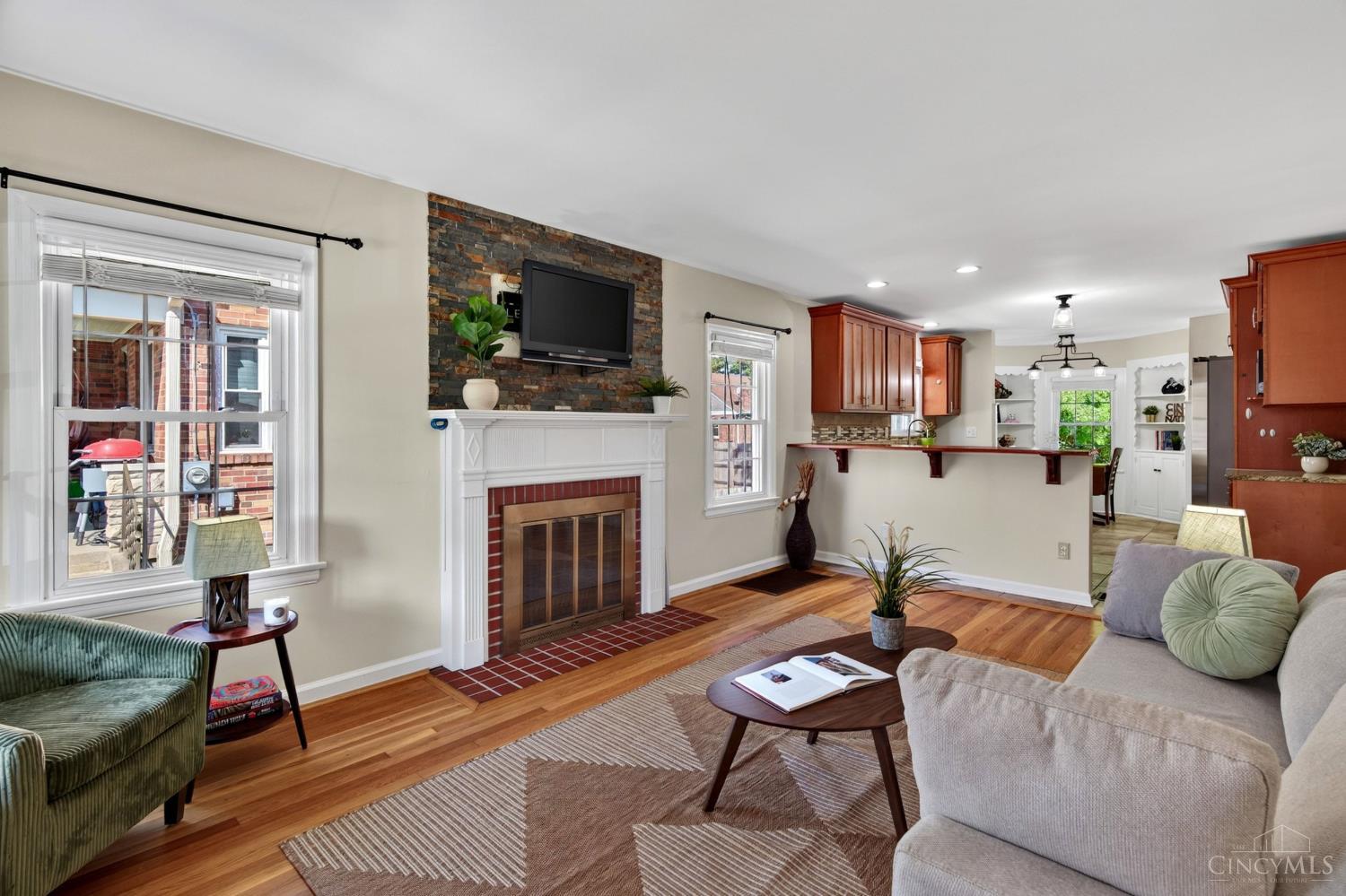 3322 Maplecrest Place