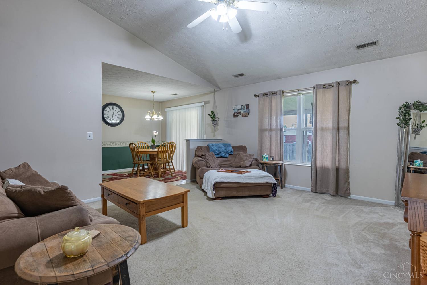 82 Choctaw Circle, Franklin, Ohio image 3