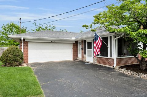 Photo of 4357 Yakima Court, Montgomery, OH 45236 (MLS # 1879214)