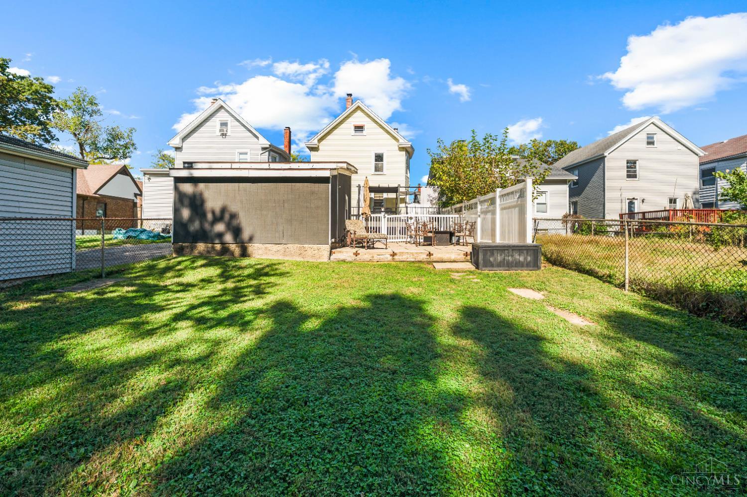 2853 Markbreit Avenue