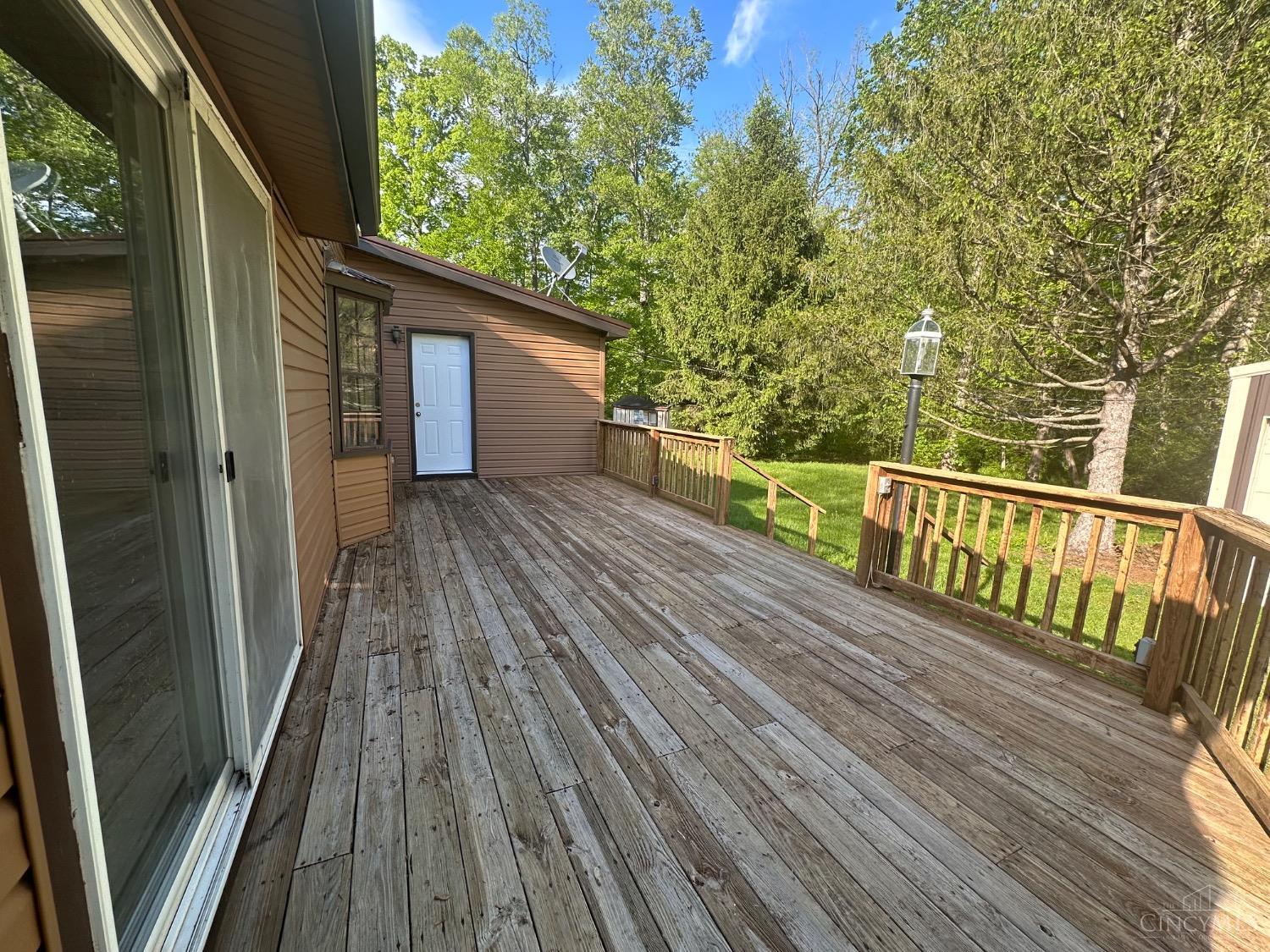 7094 Cedar Trail, Paint Twp, Ohio image 28