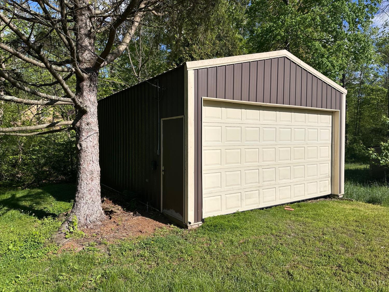 7094 Cedar Trail, Paint Twp, Ohio image 2