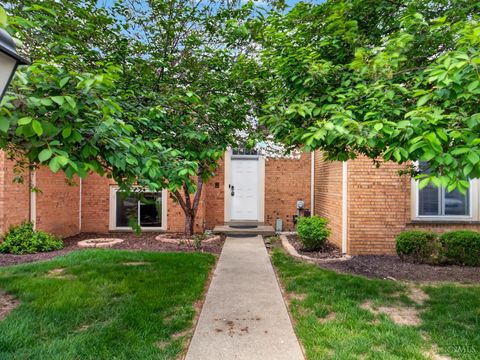 Photo of 5265 Eaglesnest Drive, Cincinnati, OH 45248 (MLS # 1875430)