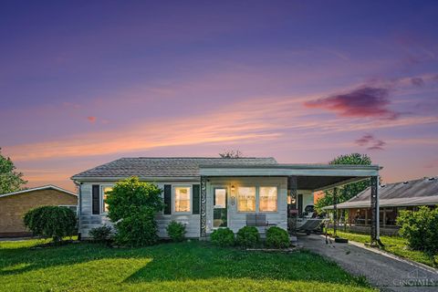 Photo of 618 Waverly Drive, Hamilton, OH 45013 (MLS # 1881215)
