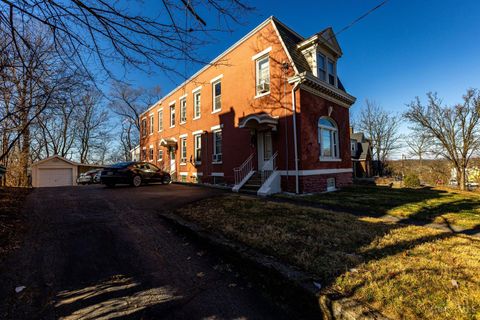 Photo of 2963 Deckebach Avenue, Cincinnati, OH 45220 (MLS # 1866906)