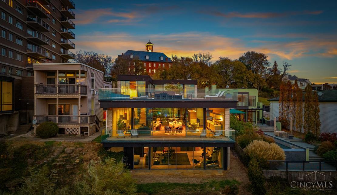 1059 Celestial Street