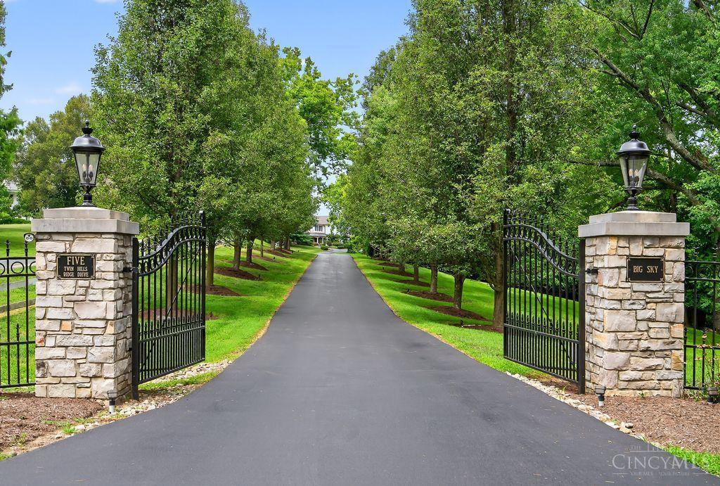 5 Twin Hills Ridge Drive